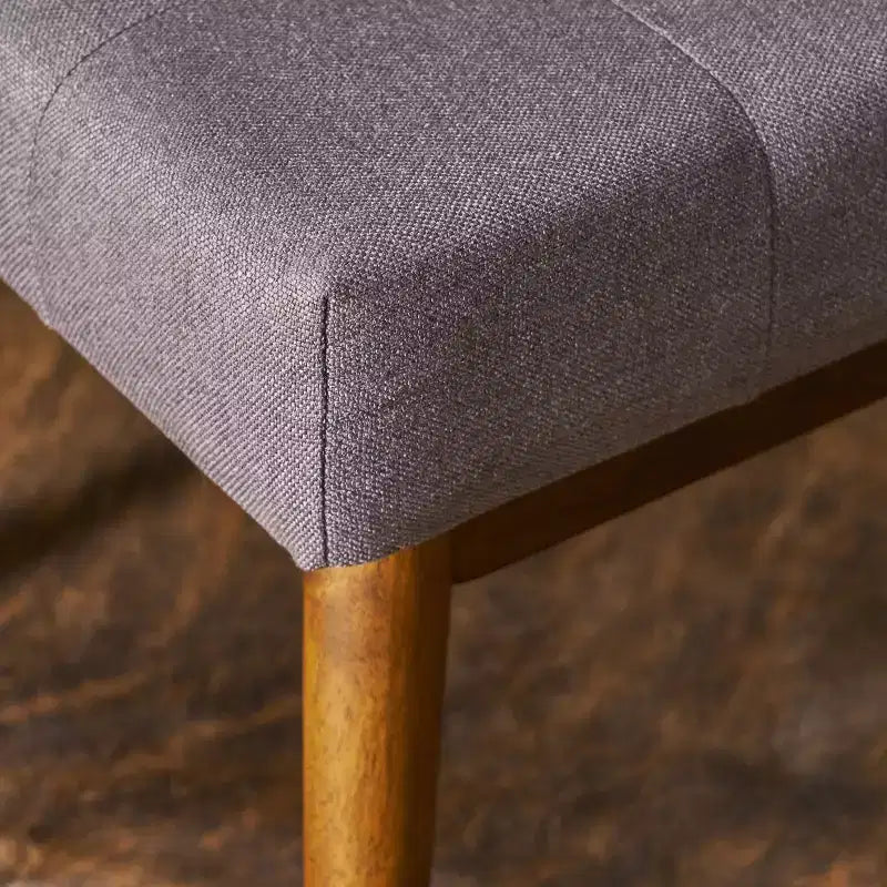 Poggiapiedi Flora Mid Century Modern 44 Rivestito con Trapuntatura in Legno di Gomma